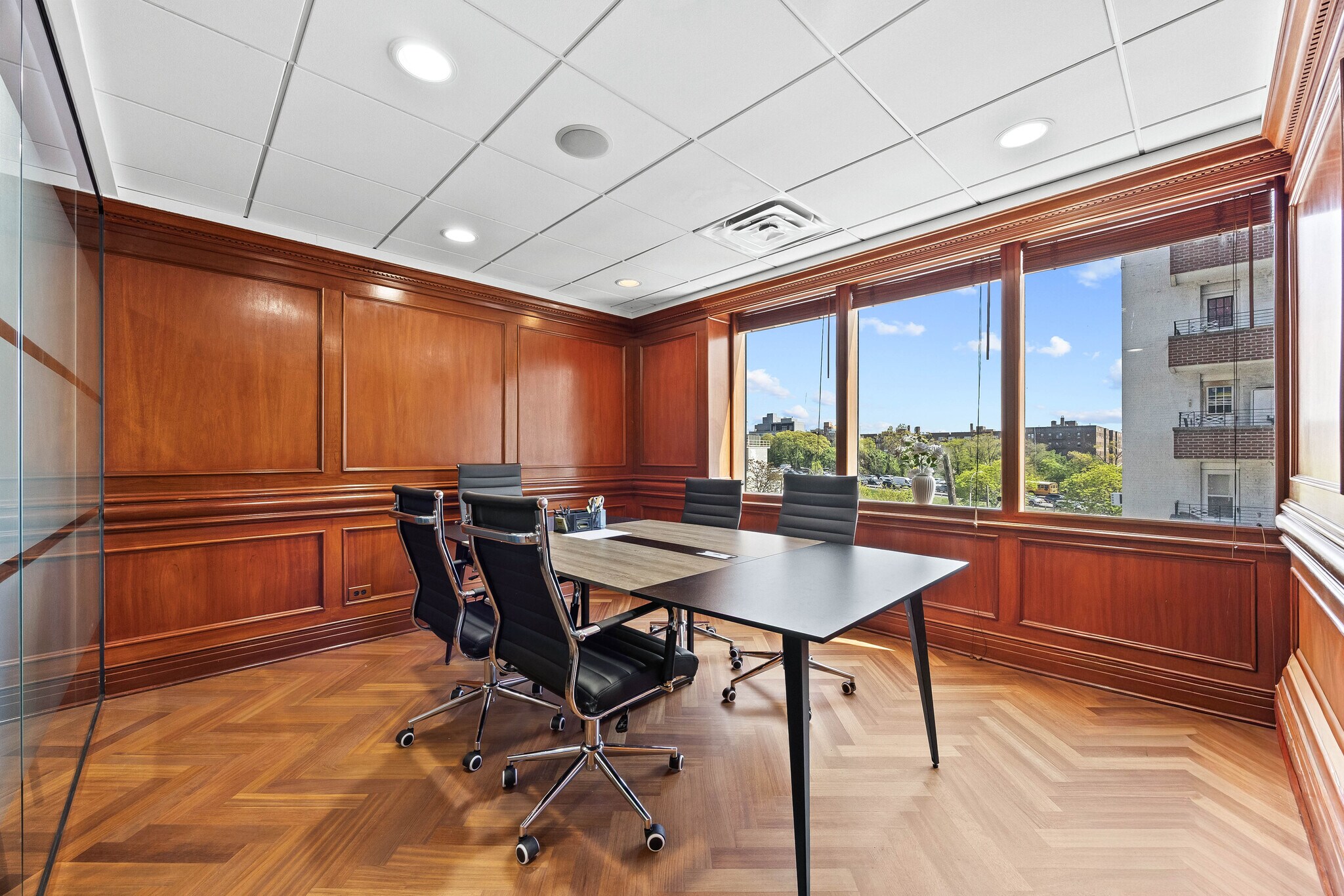 1523 Voorhies Ave, Brooklyn, NY à louer Photo principale– Image 1 sur 19