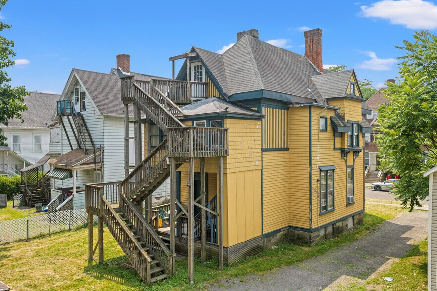 158 Chapin St, Binghamton, NY à vendre - Photo de l’immeuble – Image 3 sur 45