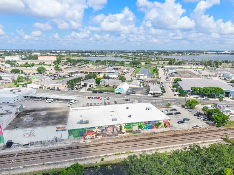 1016 Clare Ave, West Palm Beach, FL à louer - Photo de l’immeuble – Image 3 sur 9