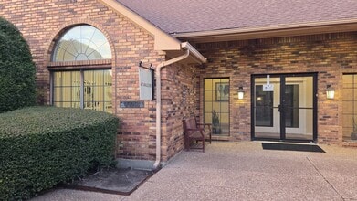2305 Coit Rd, Plano, TX à louer Photo de l’immeuble– Image 2 sur 25