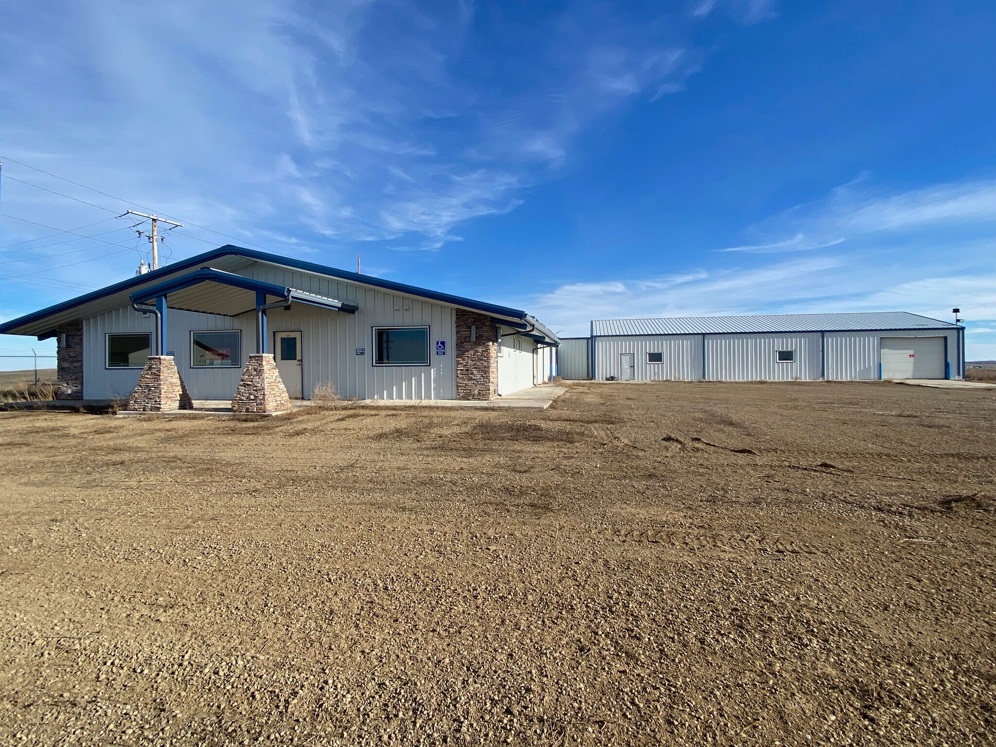 2746 Roughneck Rd N, Alexander, ND à vendre Photo de l’immeuble– Image 1 sur 12