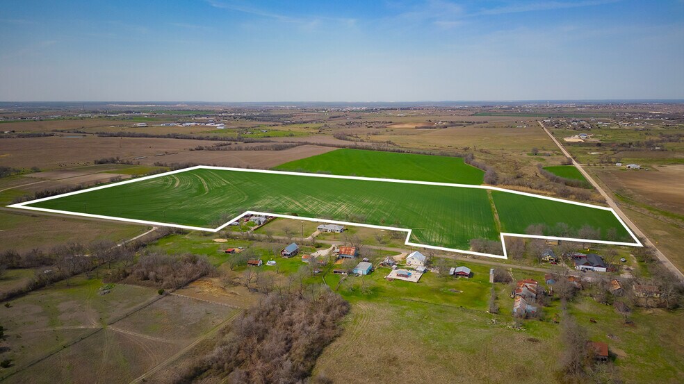 7531 FM 1105, Jarrell, TX à vendre - Photo principale – Image 1 sur 10