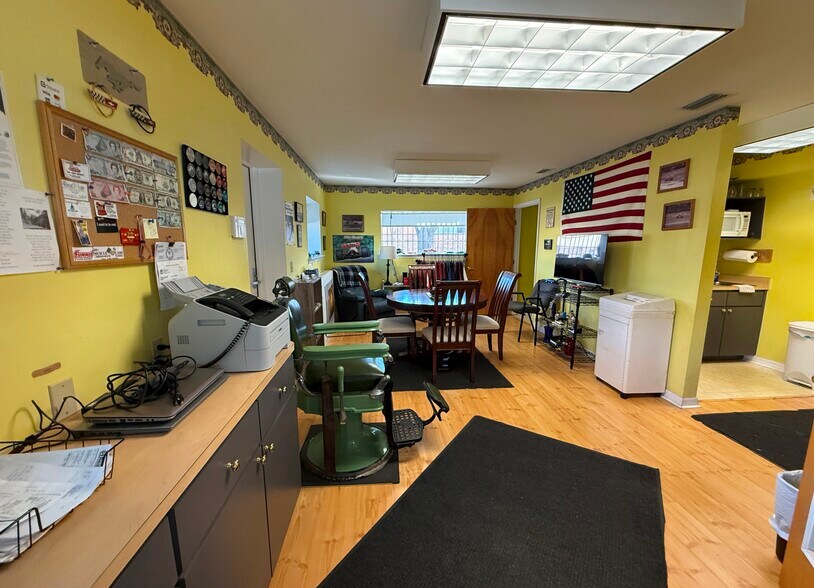 50 S Perrott Dr, Ormond Beach, FL à vendre - Photo intérieure – Image 3 sur 14