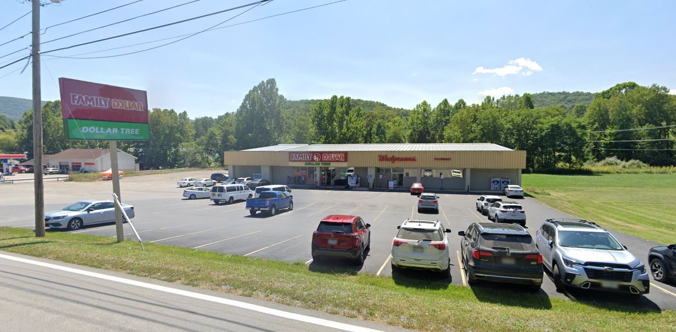 71 Mountaineer Dr, Franklin, WV à louer Photo de l’immeuble– Image 1 sur 2