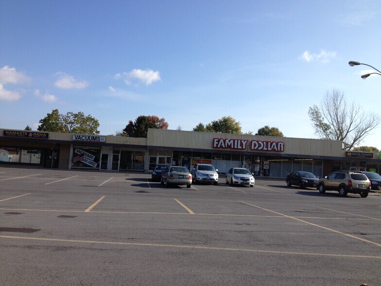 680-688 Old Liverpool Rd, Liverpool, NY à louer - Photo de l’immeuble – Image 2 sur 3