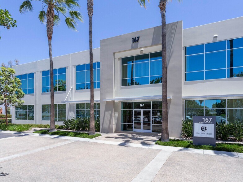 163 Technology Dr, Irvine, CA à louer - Photo de l’immeuble – Image 1 sur 4
