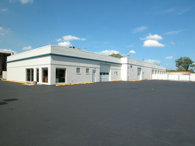 8251 S Harlem Ave, Bridgeview, IL à louer - Photo de l’immeuble – Image 2 sur 5
