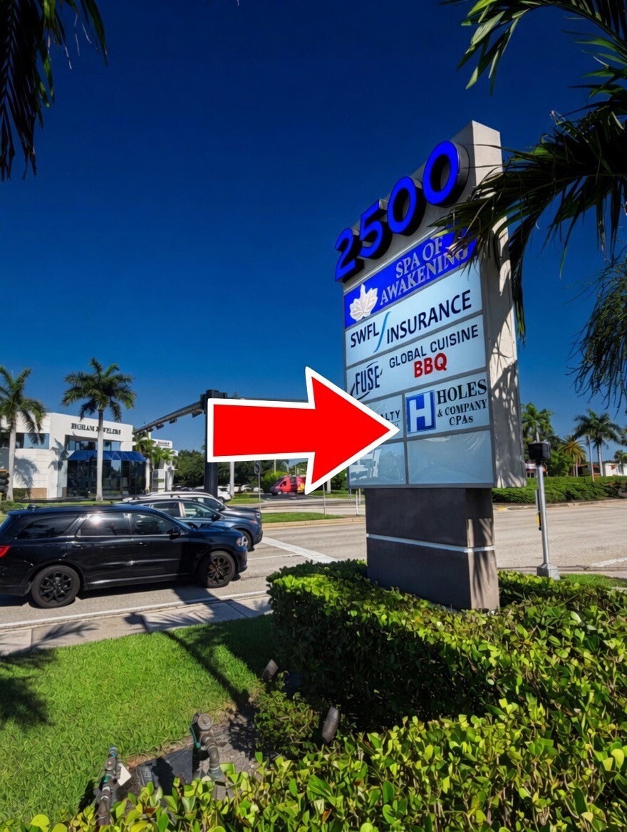 2500 Tamiami Trl N, Naples, FL à louer Photo intérieure– Image 1 sur 7