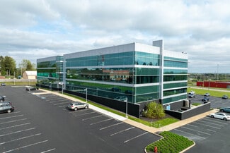 Plus de détails pour 25001 Emery Rd, Warrensville Heights, OH - Bureau à louer