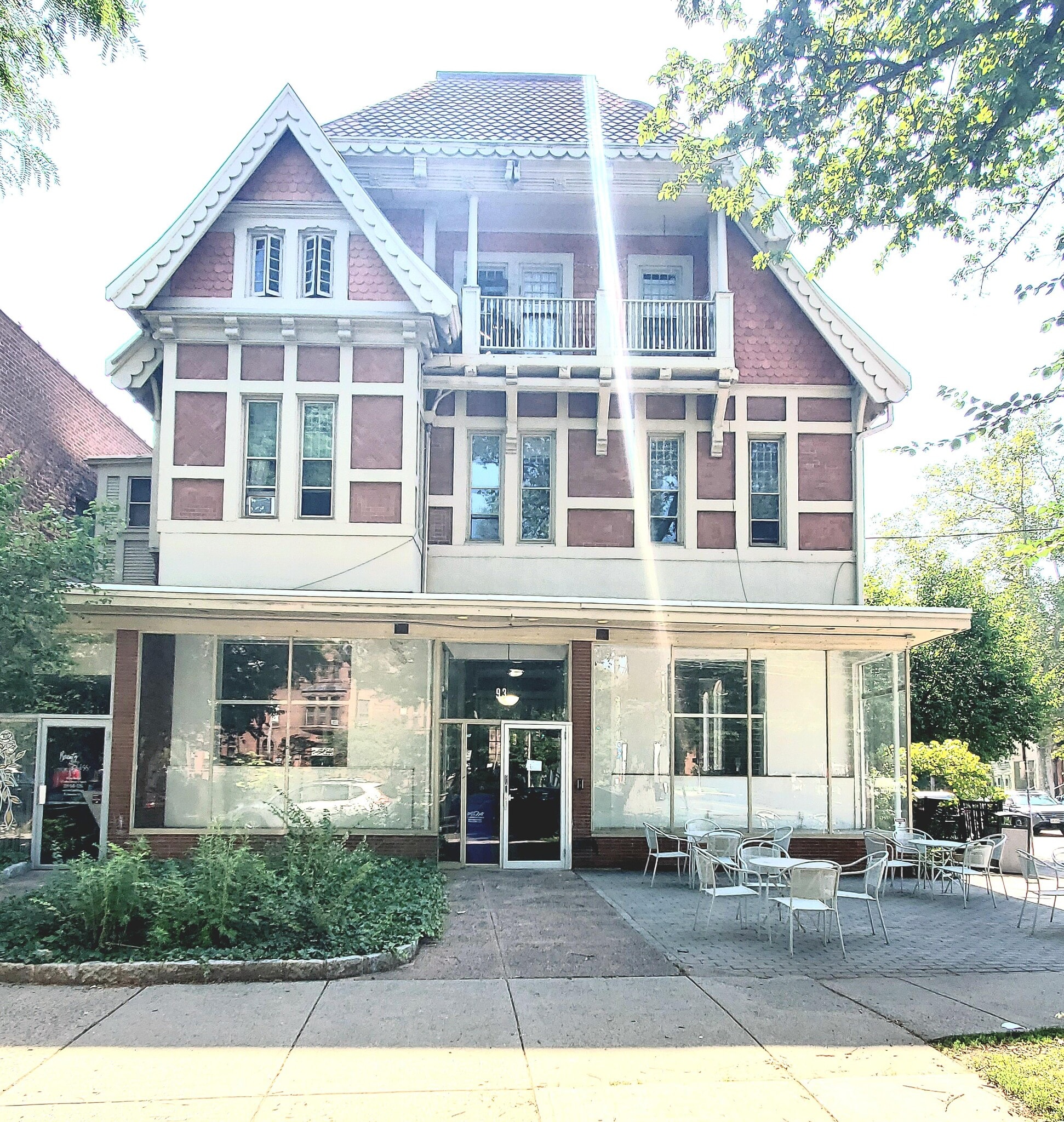 93 Whitney Ave, New Haven, CT à louer Photo intérieure– Image 1 sur 8