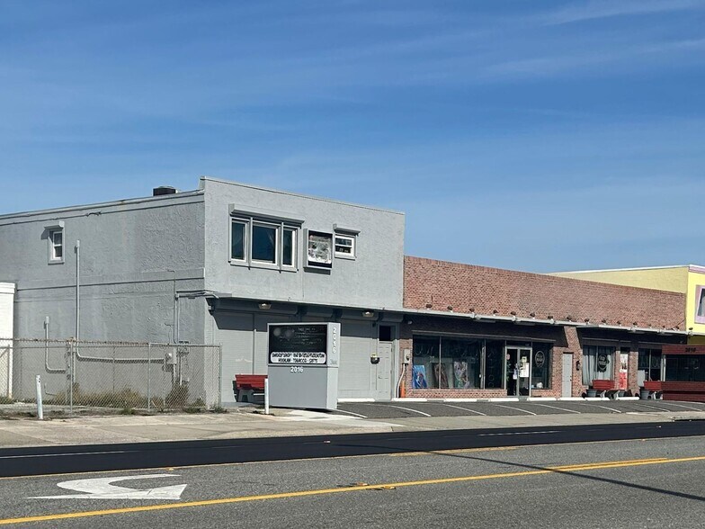 2016 S Atlantic Ave, Daytona Beach, FL à vendre - Photo de l’immeuble – Image 2 sur 15