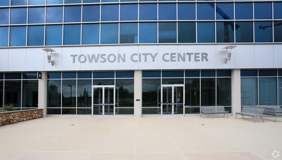 1 Olympic Pl, Towson, MD à louer - Photo de l’immeuble – Image 2 sur 11