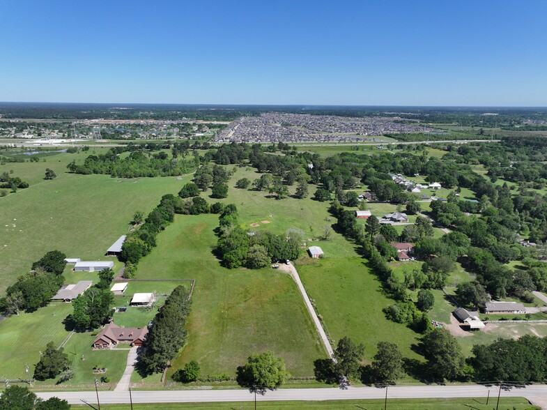 19714 JUERGEN Rd, Tomball, TX à vendre - Photo de l’immeuble – Image 2 sur 14