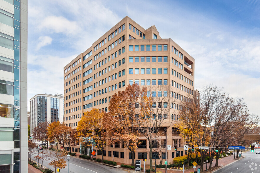 4800 Montgomery Ln, Bethesda, MD à louer - Photo de l’immeuble – Image 3 sur 9