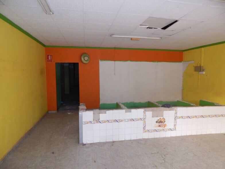 Local commercial dans Ontinyent, Valencia à vendre - Photo de l’immeuble – Image 3 sur 5