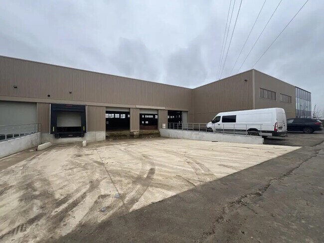 Plus de détails pour 5 Rue Du Sausset, Tremblay-en-France - Industriel/Logistique à vendre