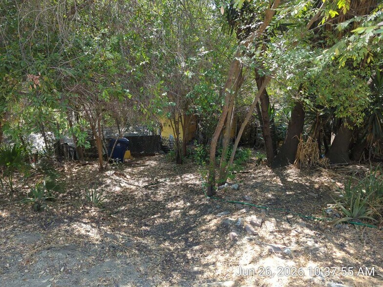 4783 Huntington Dr N, Los Angeles, CA à vendre - Photo de l’immeuble – Image 3 sur 24