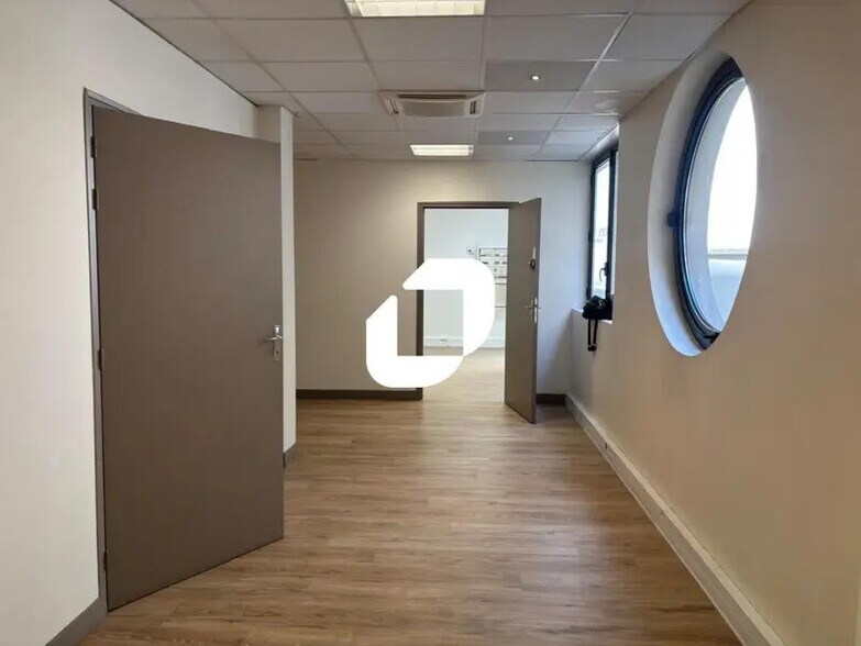 Bureau dans Paris à vendre - Photo de l’immeuble – Image 3 sur 16
