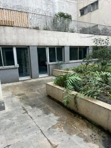 Bureau dans Paris à louer - Photo de l’immeuble – Image 2 sur 7