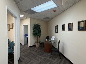 5959 Waterford District Dr, Miami, FL à louer Photo intérieure– Image 2 sur 8