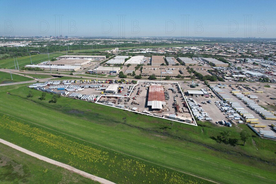 4700 Irving Blvd, Dallas, TX à louer - Aérien – Image 2 sur 3