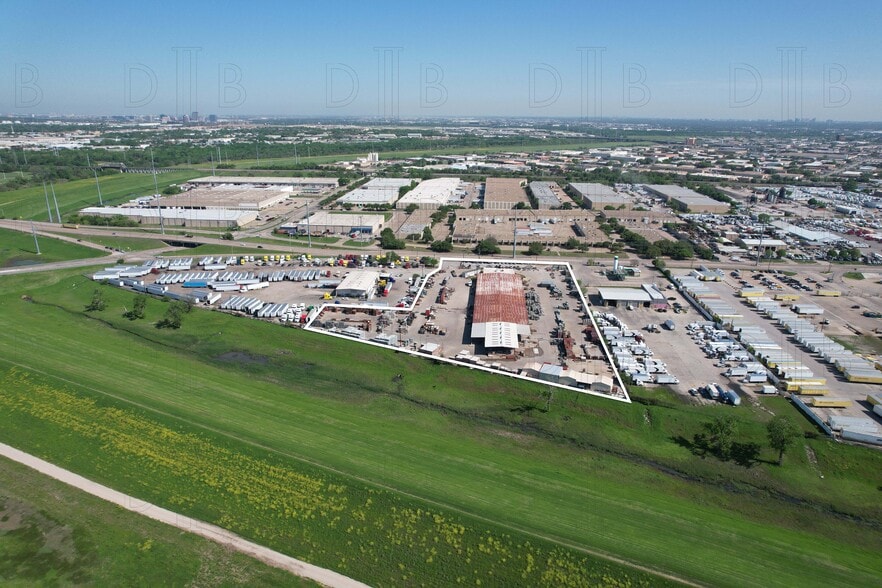 4700 Irving Blvd, Dallas, TX à louer - Aérien – Image 2 sur 3