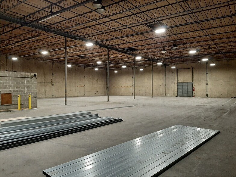 6805 Stuart Ln S, Jacksonville, FL à louer - Photo de l’immeuble – Image 3 sur 4