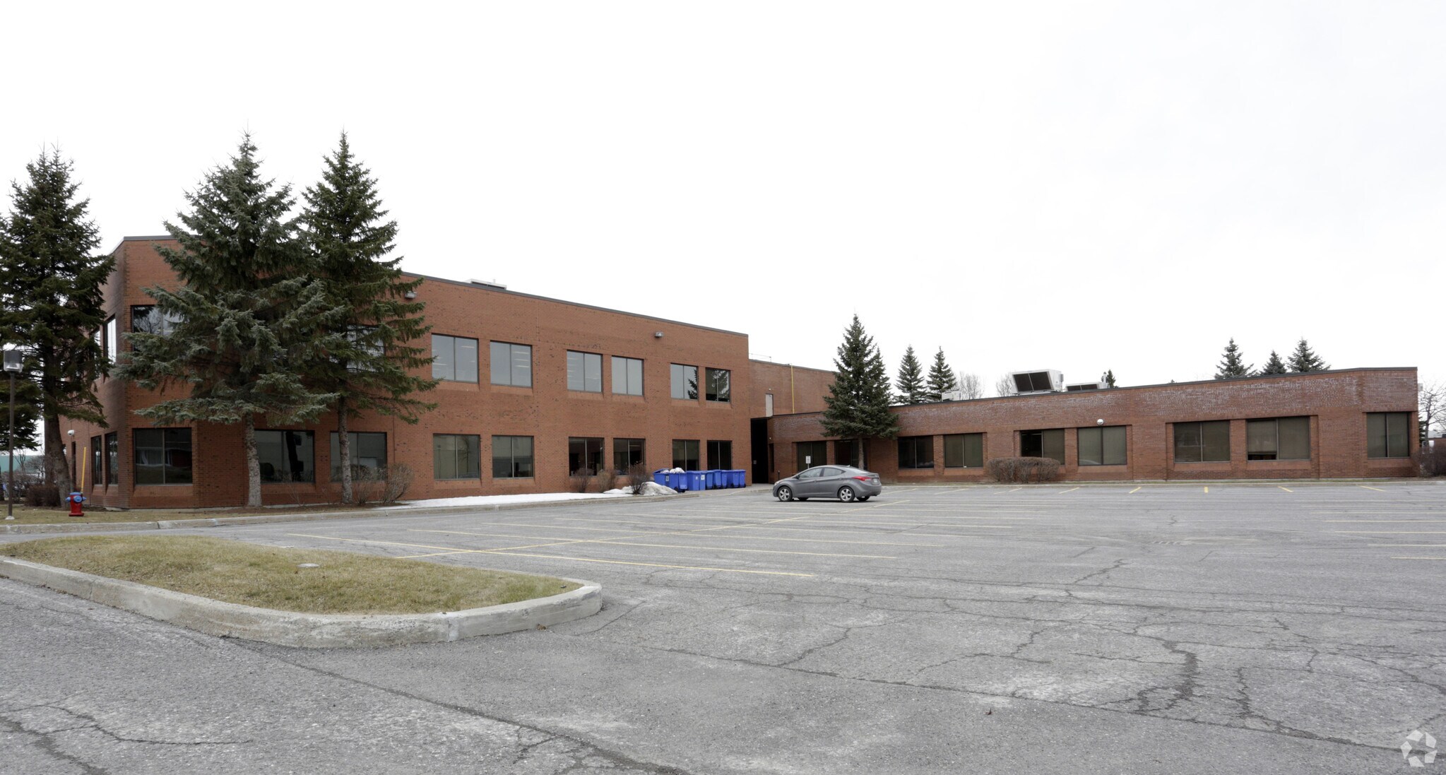 65 Auriga Dr, Ottawa, ON à louer Photo principale– Image 1 sur 5