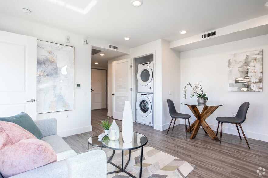 1716 N Main St, Walnut Creek, CA à louer - Photo intérieure – Image 3 sur 7