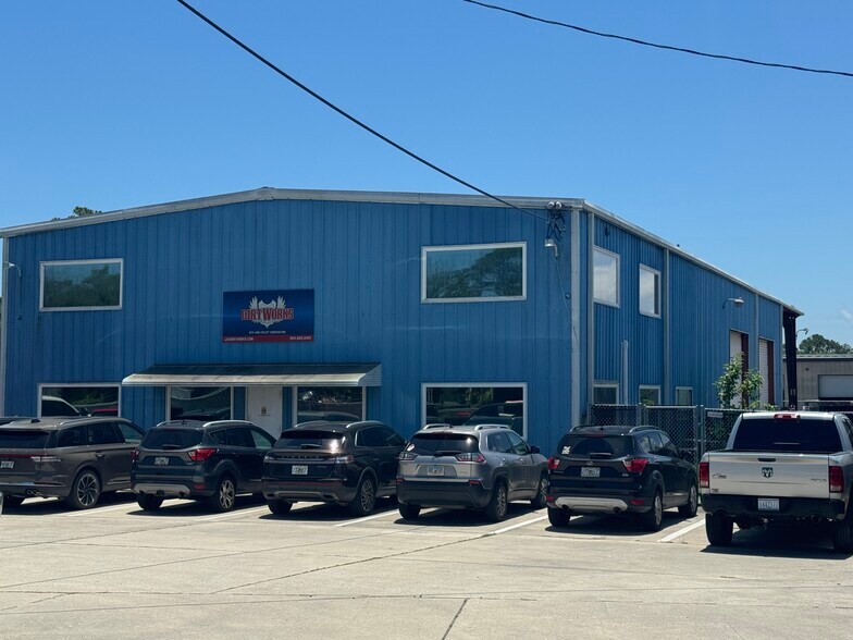 310 Mealy St, Atlantic Beach, FL à louer - Photo de l’immeuble – Image 1 sur 33