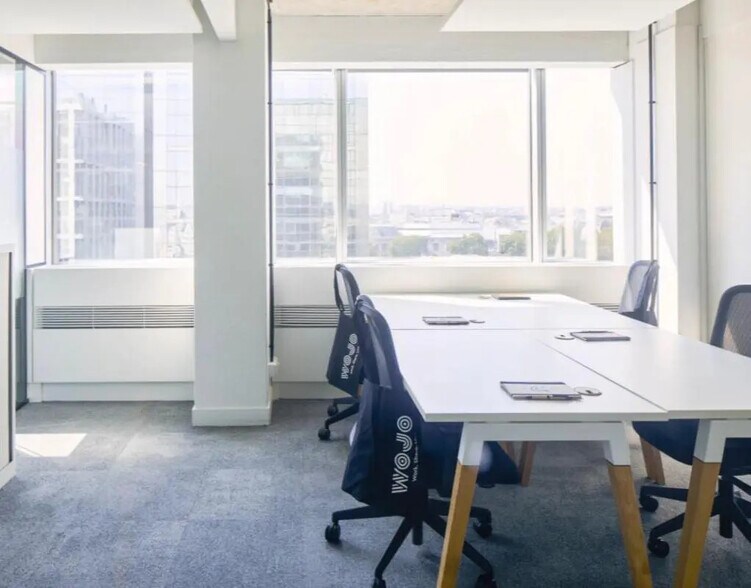 205-207 Rue De Bercy, Paris à louer - Photo de l’immeuble – Image 2 sur 7