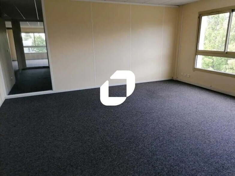 3 Rue De La Terre De Feu, Les Ulis à louer - Photo de l’immeuble – Image 3 sur 8