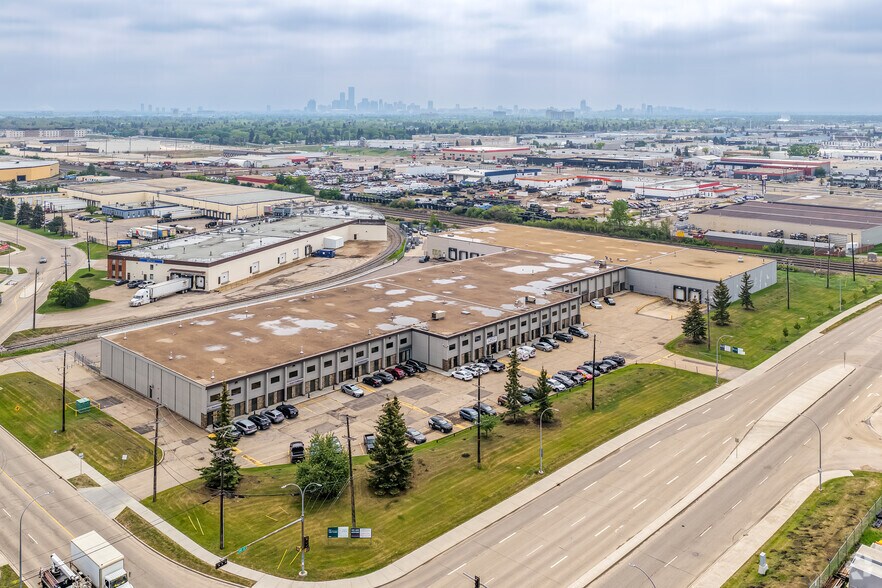 12719 149 St NW, Edmonton, AB à louer - Aérien – Image 2 sur 4
