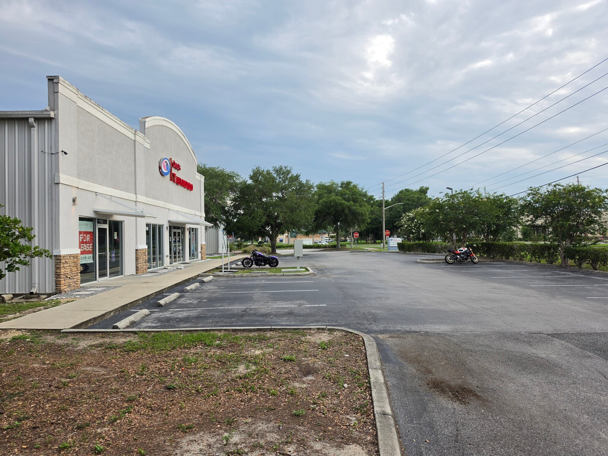 2201 SW 19th Ave Rd, Ocala, FL à louer Photo de l’immeuble– Image 1 sur 7