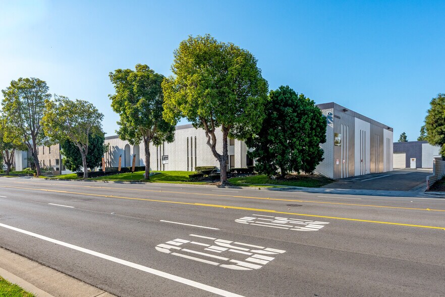 23871-23899 Madison St, Torrance, CA à louer - Photo de l’immeuble – Image 2 sur 13