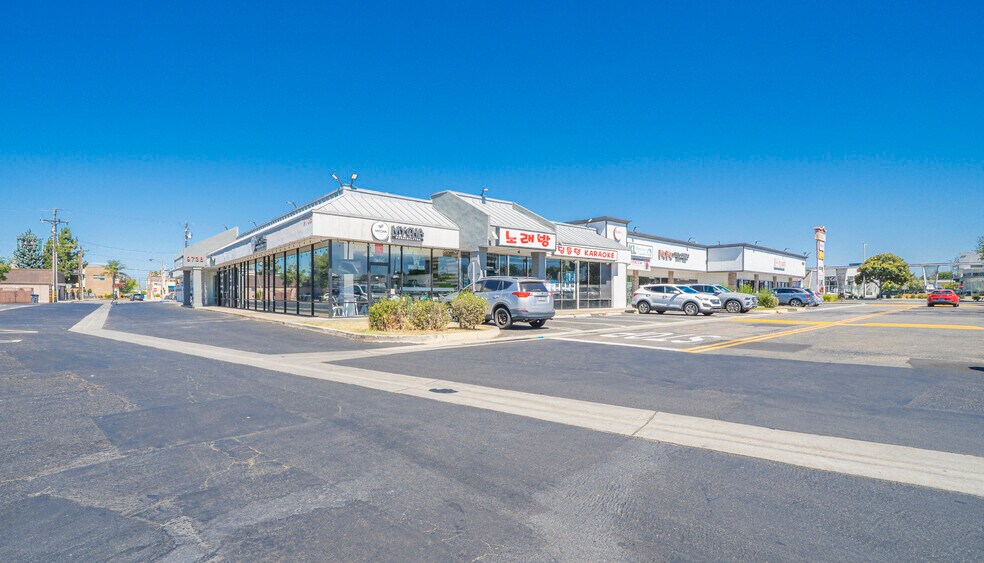 9738 Garden Grove Blvd, Garden Grove, CA à louer - Photo de l’immeuble – Image 3 sur 12