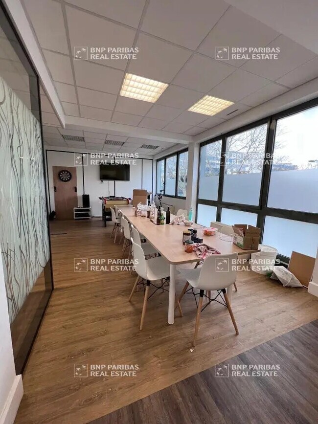 Plus de détails pour 6 Rue D'Estienne D'Orves, Colombes - Bureau à louer