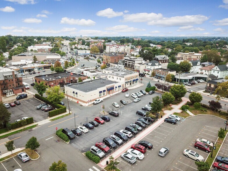 434-440 White Plains Rd, Eastchester, NY à louer - Photo de l’immeuble – Image 2 sur 20