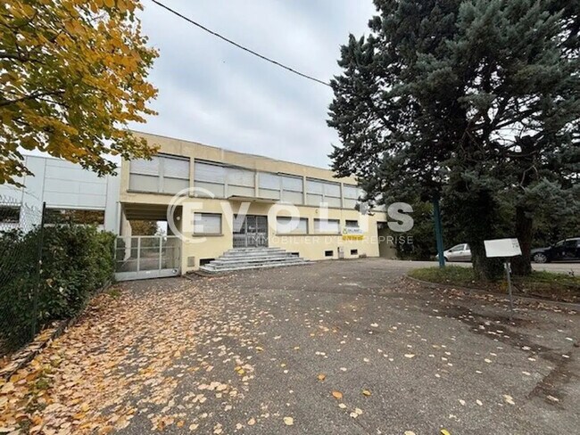 Plus de détails pour Local d’activités à vendre
