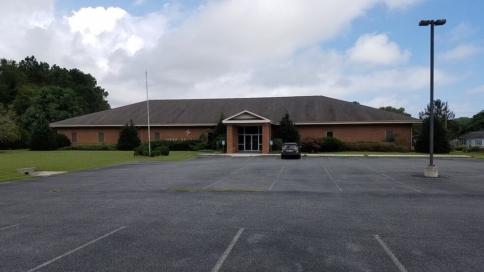 8208 Salyer Dr, Wallops Island, VA à louer - Photo principale – Image 1 sur 41