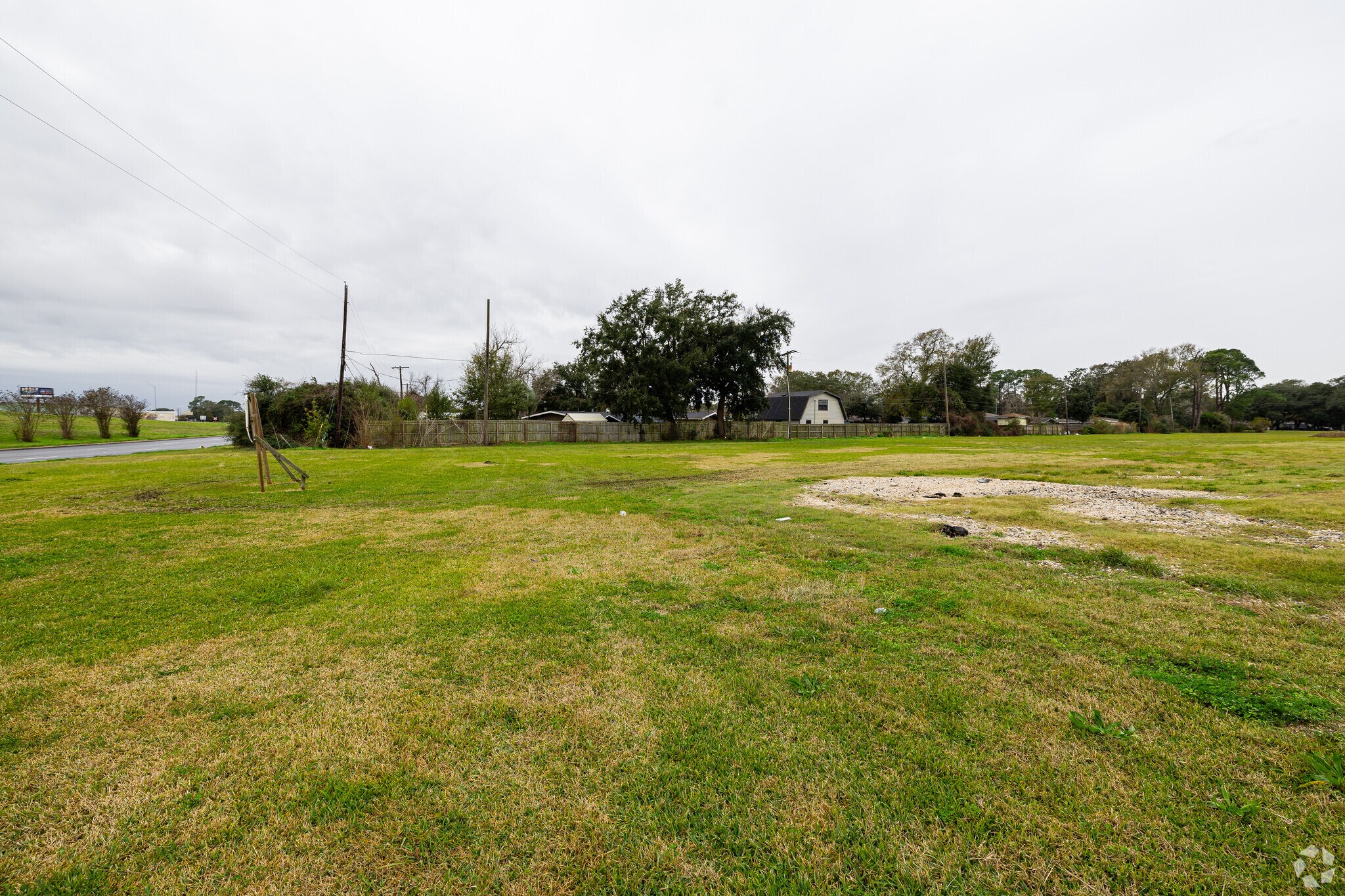 5449 E Parkway St, Groves, TX à vendre Photo principale– Image 1 sur 2