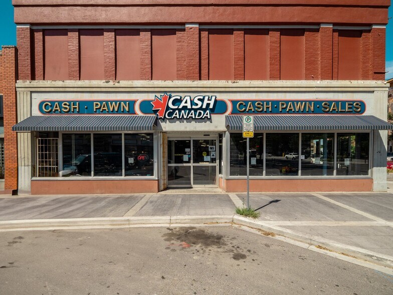 302 5 St S, Lethbridge, AB à louer - Photo de l’immeuble – Image 2 sur 3