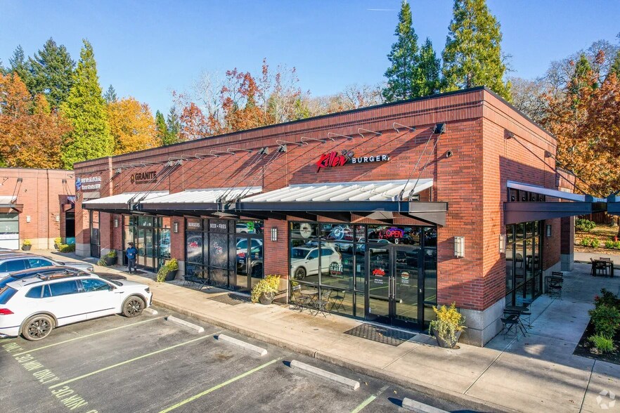 9 Centerpointe Dr, Lake Oswego, OR à vendre - Photo principale – Image 1 sur 6