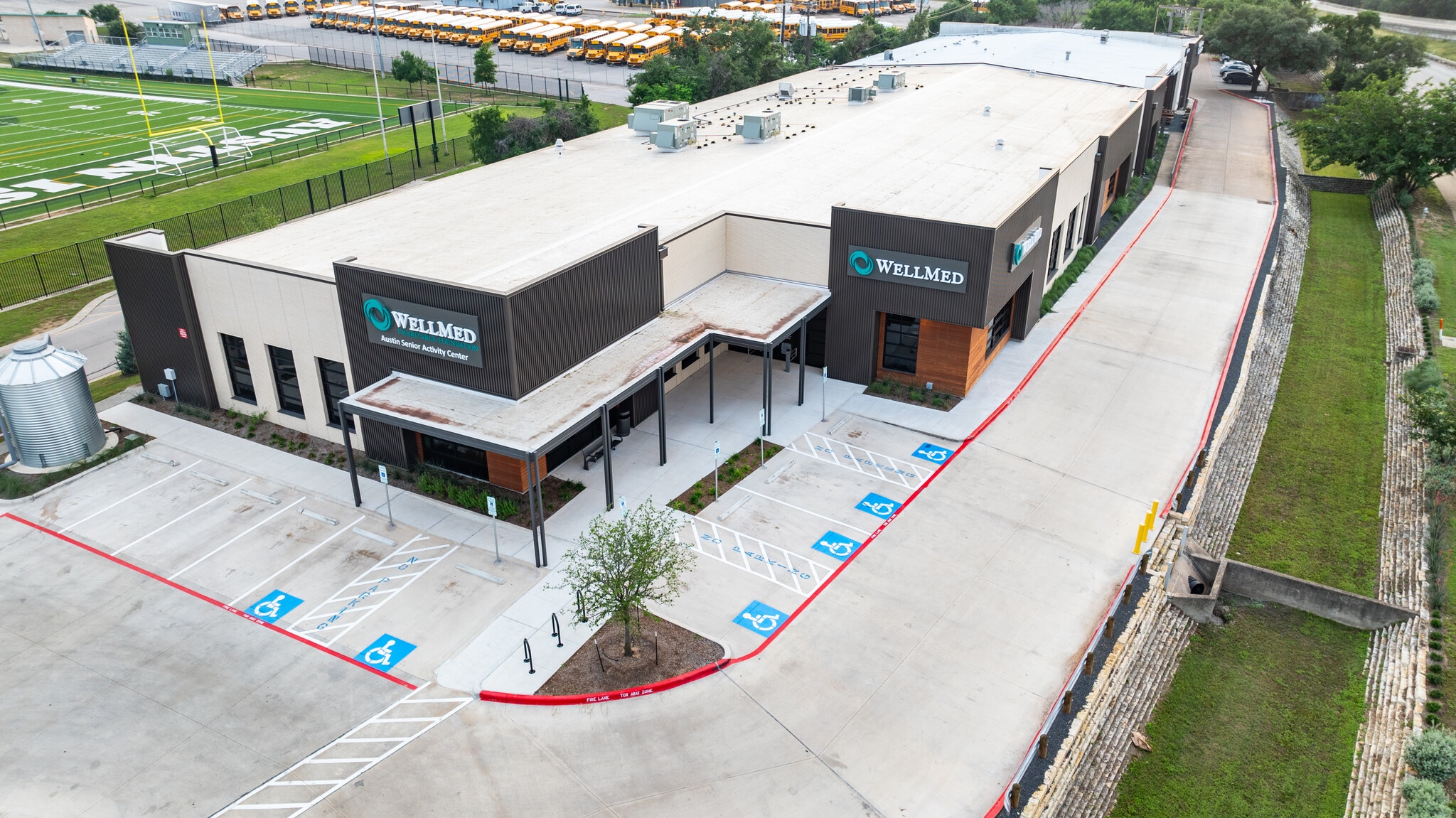 4715 S Lamar Blvd, Austin, TX à louer Photo principale– Image 1 sur 8