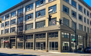 1313 W Burnside St, Portland, OR à louer Photo intérieure– Image 2 sur 12