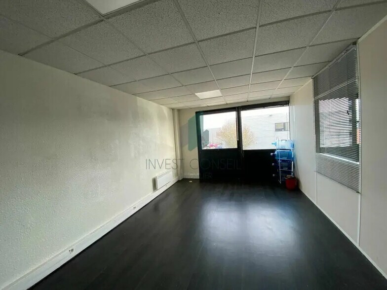 Bureau dans Herblay-sur-Seine à louer - Photo de l’immeuble – Image 2 sur 8