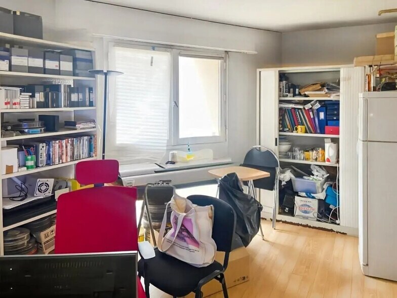 Bureau dans Courbevoie à vendre - Photo de l’immeuble – Image 3 sur 6