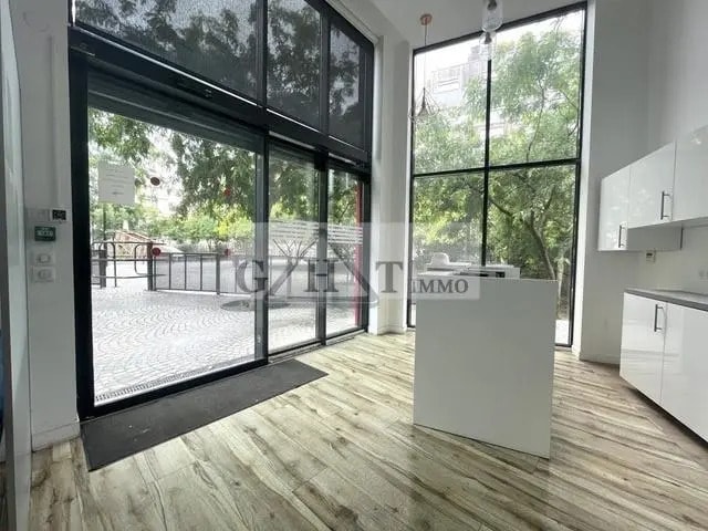 Local commercial dans Ivry-sur-Seine à louer - Photo intérieure – Image 1 sur 10