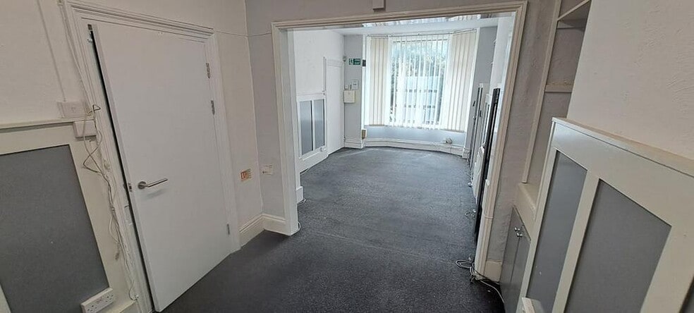 22 Queens Rd, Brighton à louer - Photo de l’immeuble – Image 2 sur 10