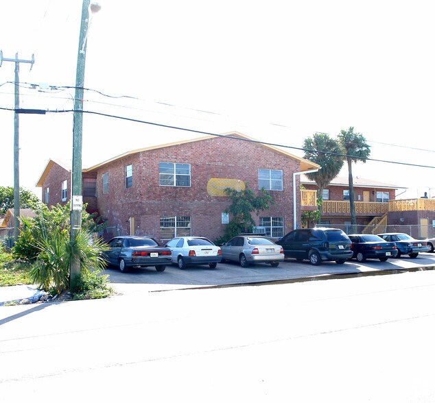 940 NW 8th Ave, Pompano Beach, FL à vendre - Photo de l’immeuble – Image 2 sur 13